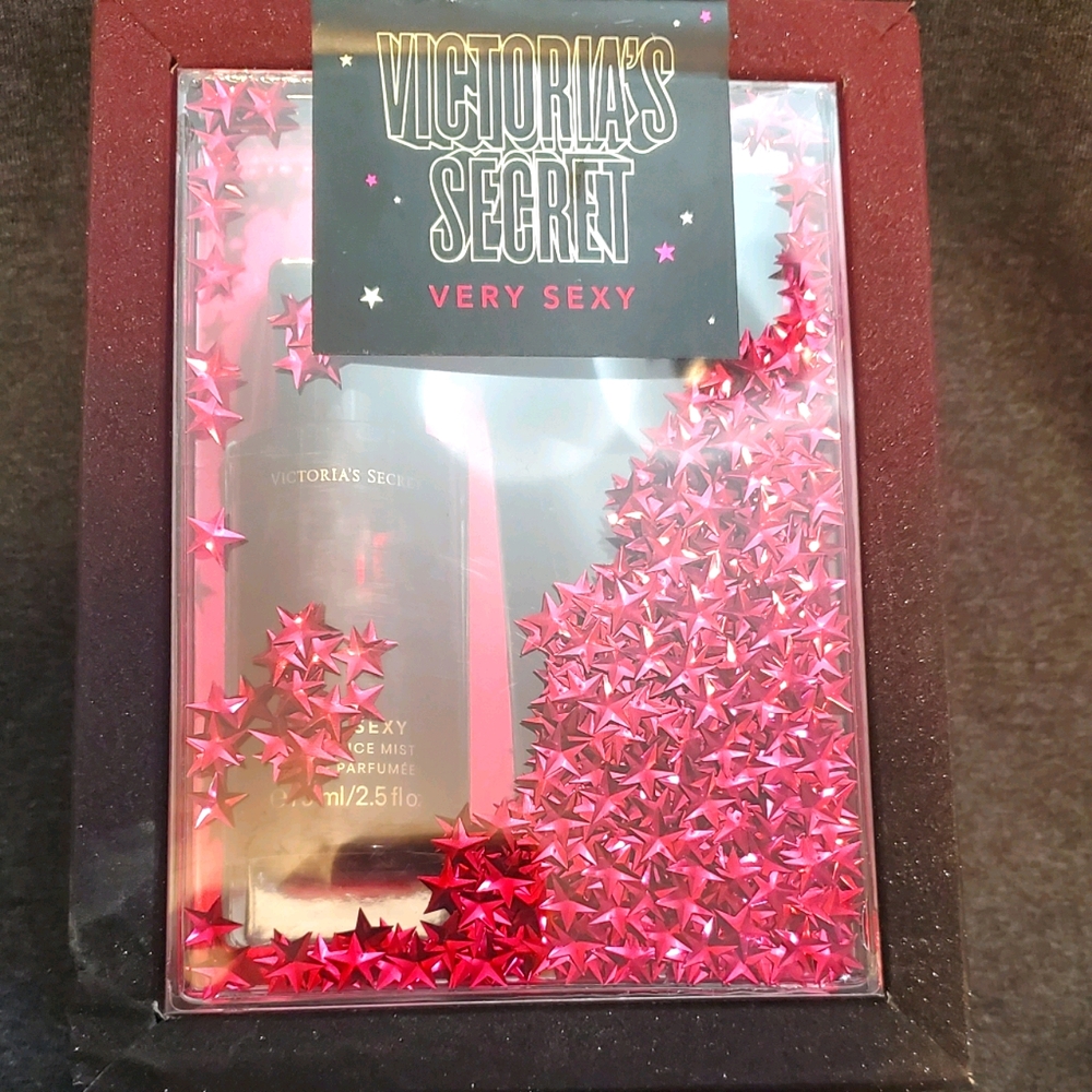 NIB Victoria's Secret Very Sexy Mist / Lotion Set